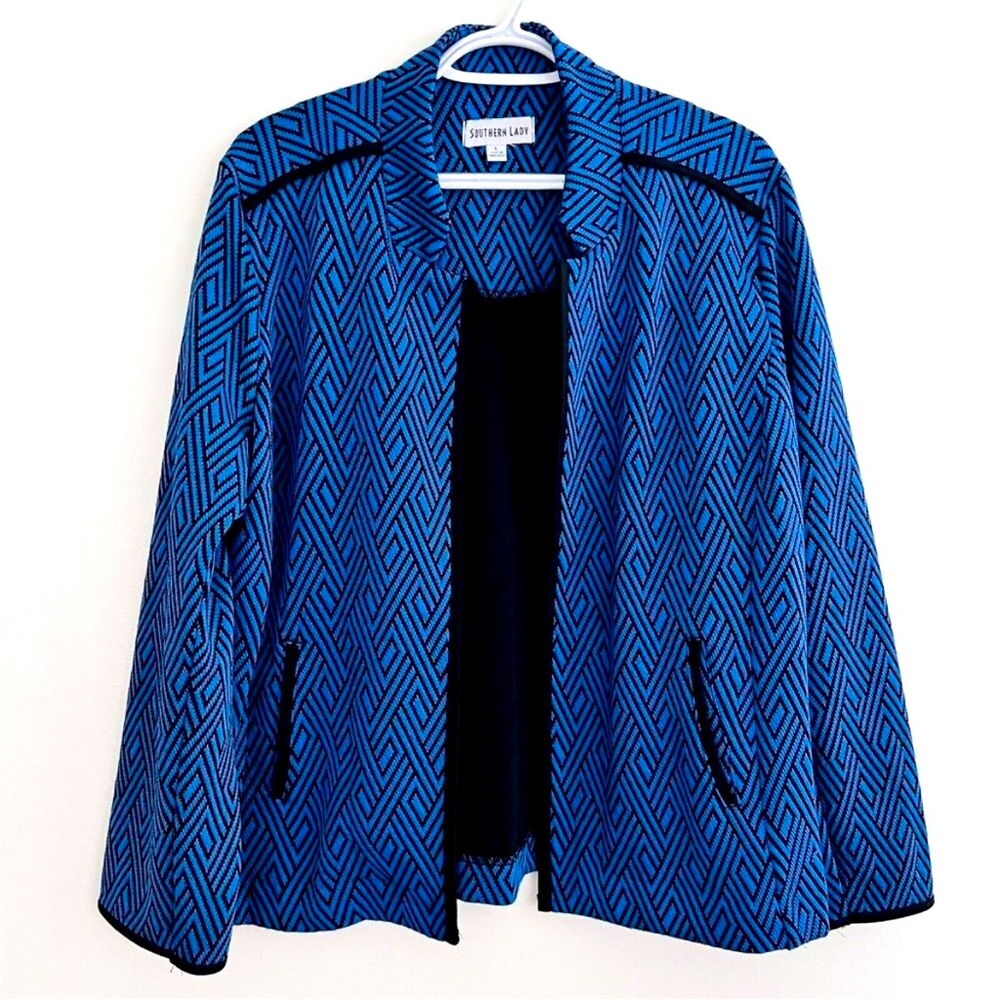 Southern Lady Blue & Black Zig Zag Blazer
Jacket ~ Size Large